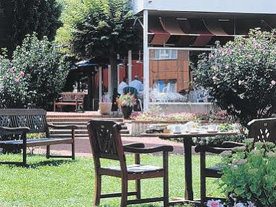 Hotel La Bourbonnaise Sérézin-du-Rhône Exterior foto